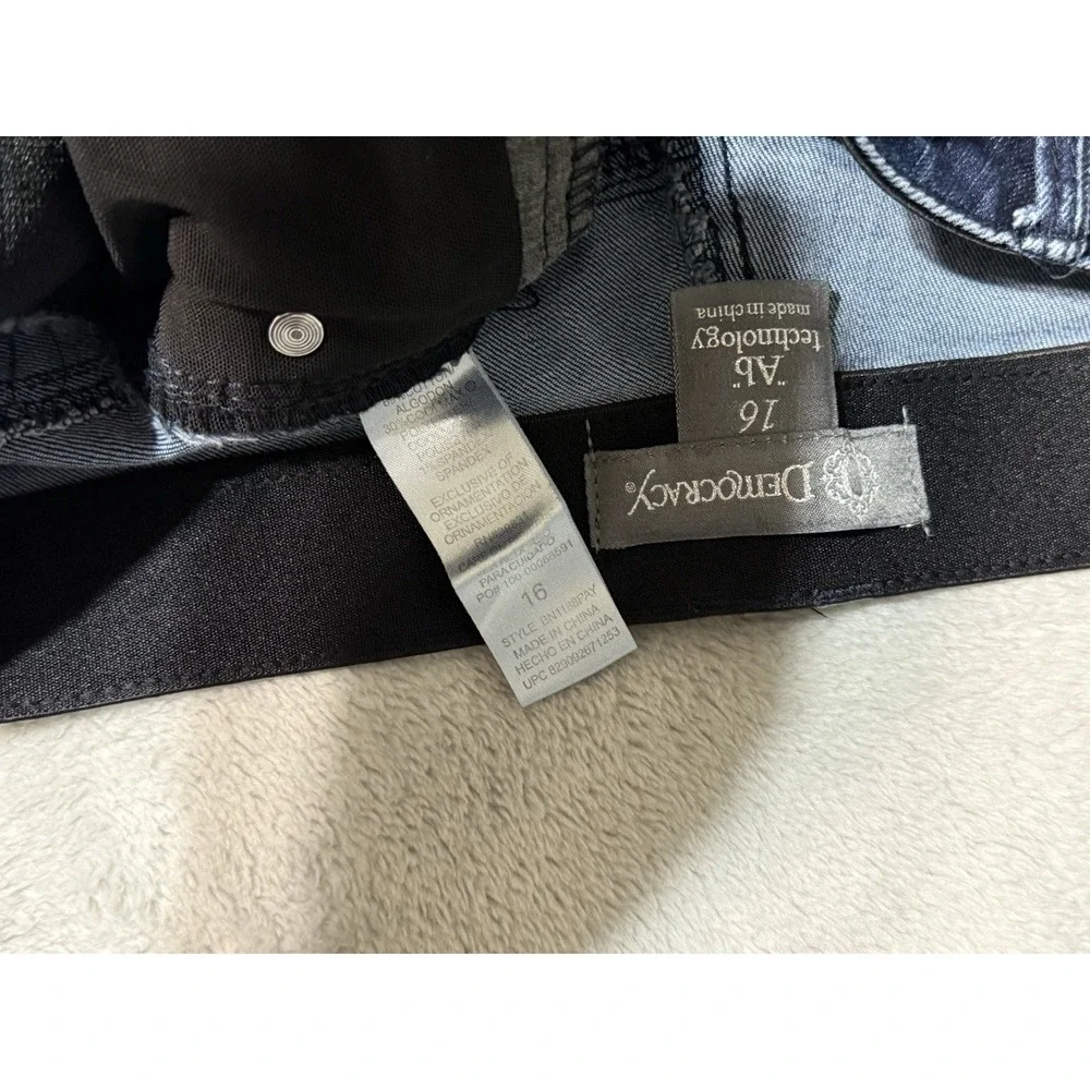 Democracy Jeans Women's 16 Straight Blue Medium‎ Wash Ab Technology 37x26